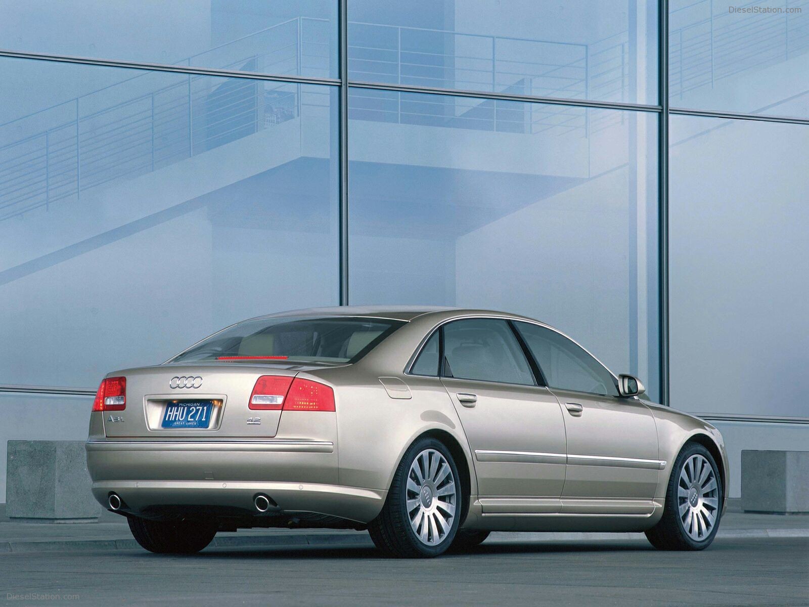 Audi A8L (2004)